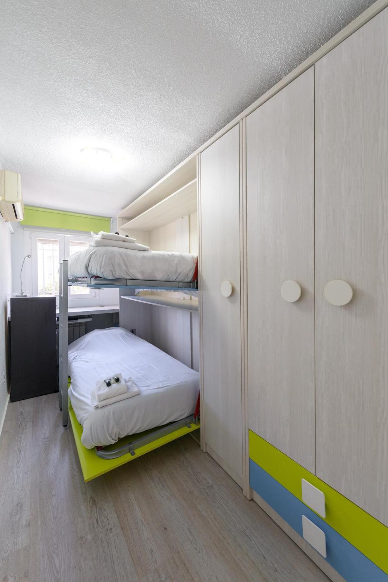 Sabadell Calle, Casa Familiar De 3 Dormitorios Con Terraza Junto Metro Fuencarral Madrid Exteriör bild