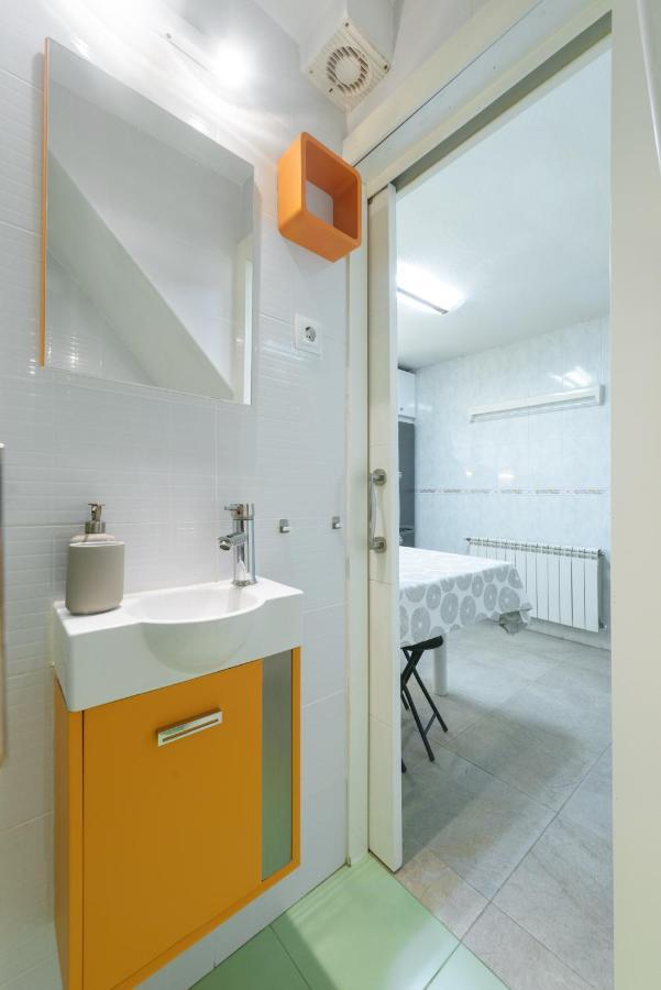 Sabadell Calle, Casa Familiar De 3 Dormitorios Con Terraza Junto Metro Fuencarral Madrid Exteriör bild